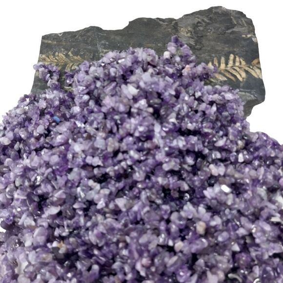 Approximately 34" Strand of Amethyst Bead Chip Beads - Picture 1 of 7